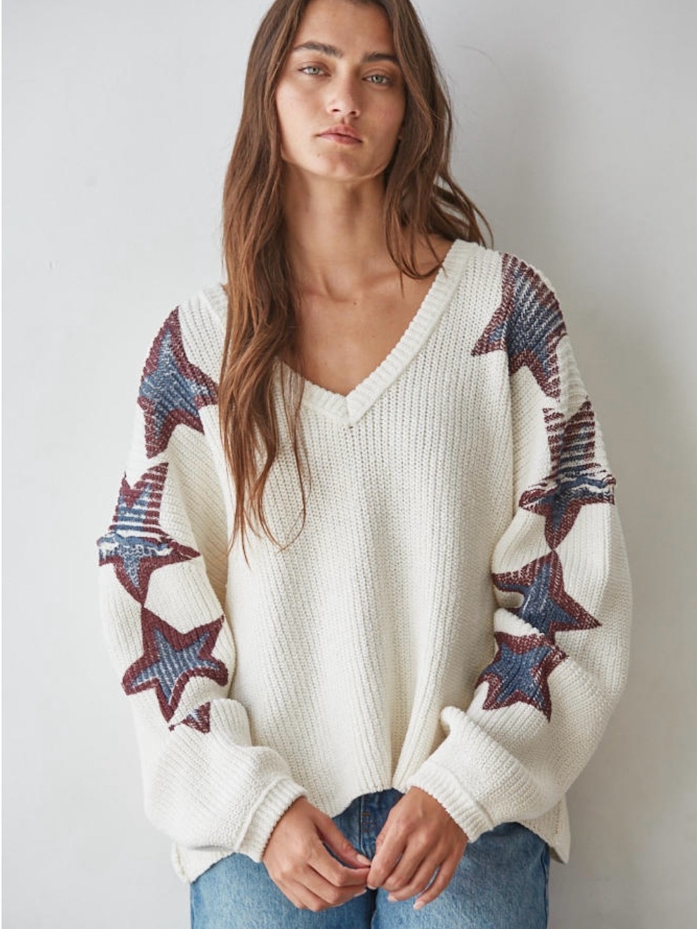 W2530 By Together Cream V-Neck Star Sleeve Sweater with Blue and Brown Stars